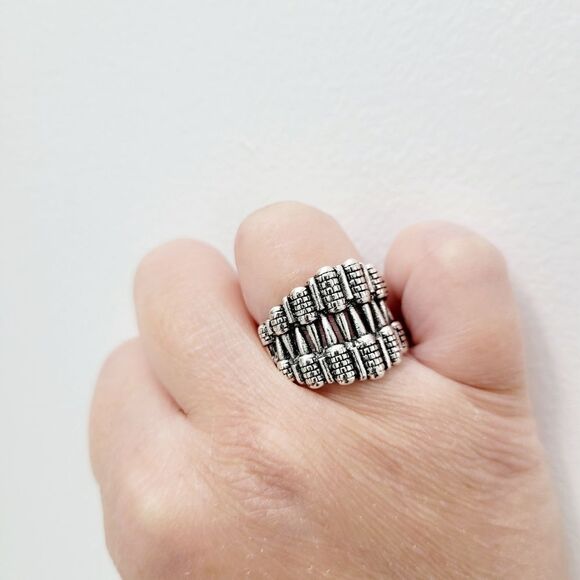 Brand New Silver Funny Design Ring Size: 7.5 US - Picture 1 of 9